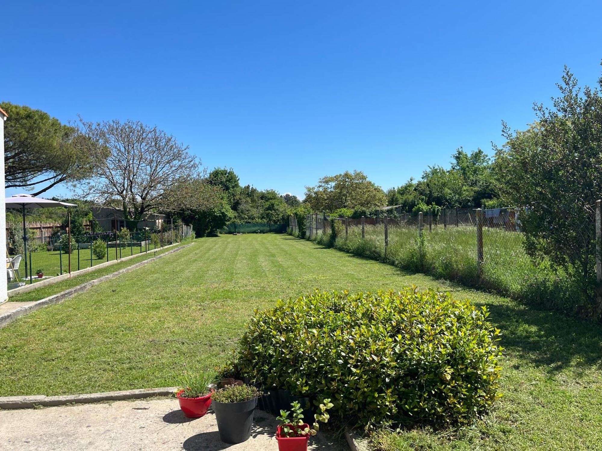 Holiday home Maison Renovee Avec Garage Et Jardin, Proche Centre -